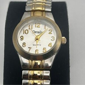 Vintage Details Womens Watch Two Tone 6.5" Wrist Expansion Band New Battery